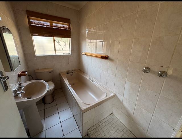 3 BEDROOM FREEHOLD FOR SALE IN BRAKPAN NORTH